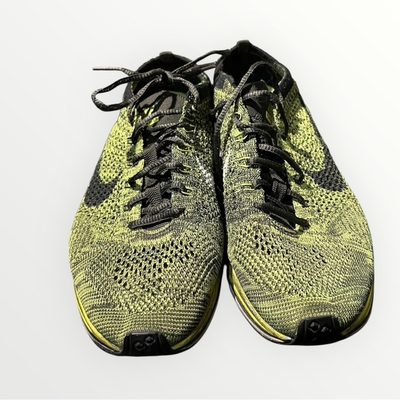 Nike Flyknit Racer – Volt/Black – Men’s US 7.5 / Women’s 9 - Picture 2 of 4